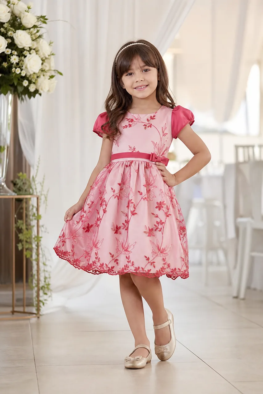 Moda infantil feminina no Jardim Buriti Sereno, Aparecida de Goiânia: vestidos e looks para ocasiões especiais