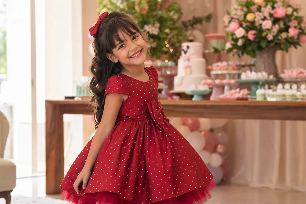 Moda infantil feminina no Vila Redenção, Goiânia: vestidos e looks para ocasiões especiais