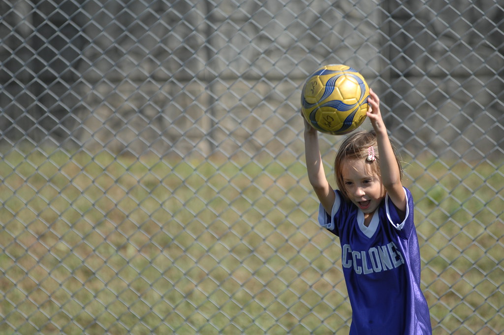 Patins ou equipamento esportivo escolhido como presente para menina de 8 anos