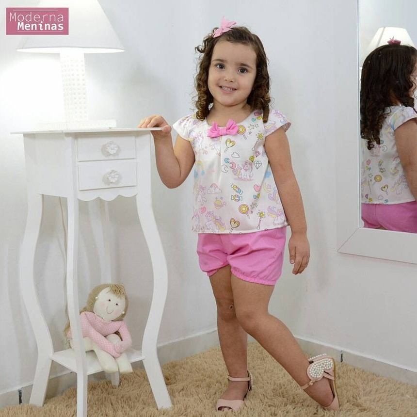 Look infantil Unicórnios para festa vendido na Moderna Meninas