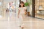 Roupa infantil para passeio no shopping: conforto e clima