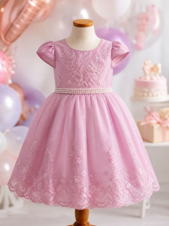 Vestido infantil para aniversário em Campos Belos: guia de escolha por idade, tecido e ocasião