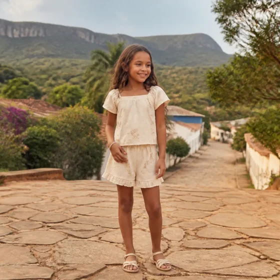 Conjunto infantil feminino para passeio em Alto Paraíso de Goiás: ideias práticas para o dia a dia