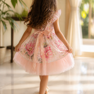 Look infantil feminino para aniversário no Jardim América Oeste, Goiânia: ideias com conforto