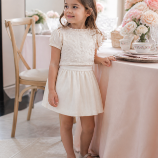 Roupa infantil para cinema ou teatro: conforto, camadas e look bonito