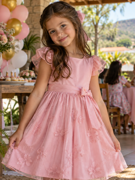 Vestido infantil para festa em Hidrolina: modelos, conforto e tamanho