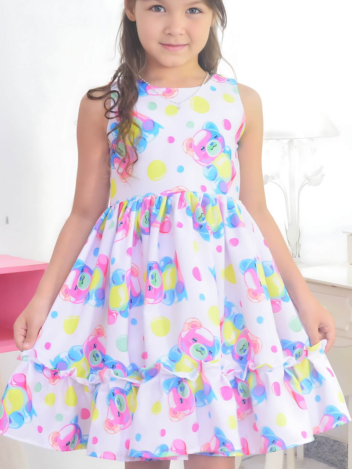 Detalhe de vestido infantil real da Moderna Meninas para aniversário, segunda vista
