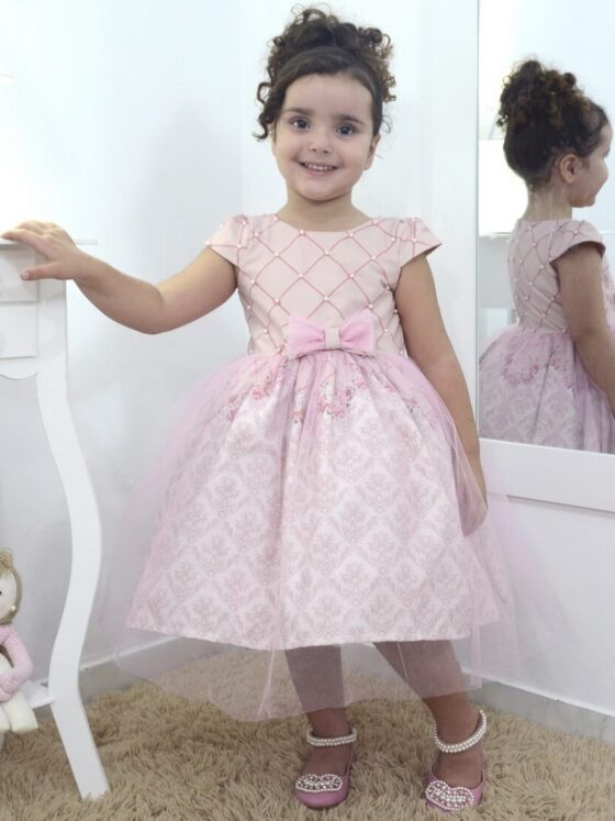 Look infantil feminino para aniversário no Setor Cidade Jardim, Goiânia: ideias com conforto
